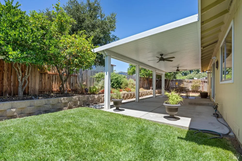 902 Whitney Avenue Suisun City, CA 94585