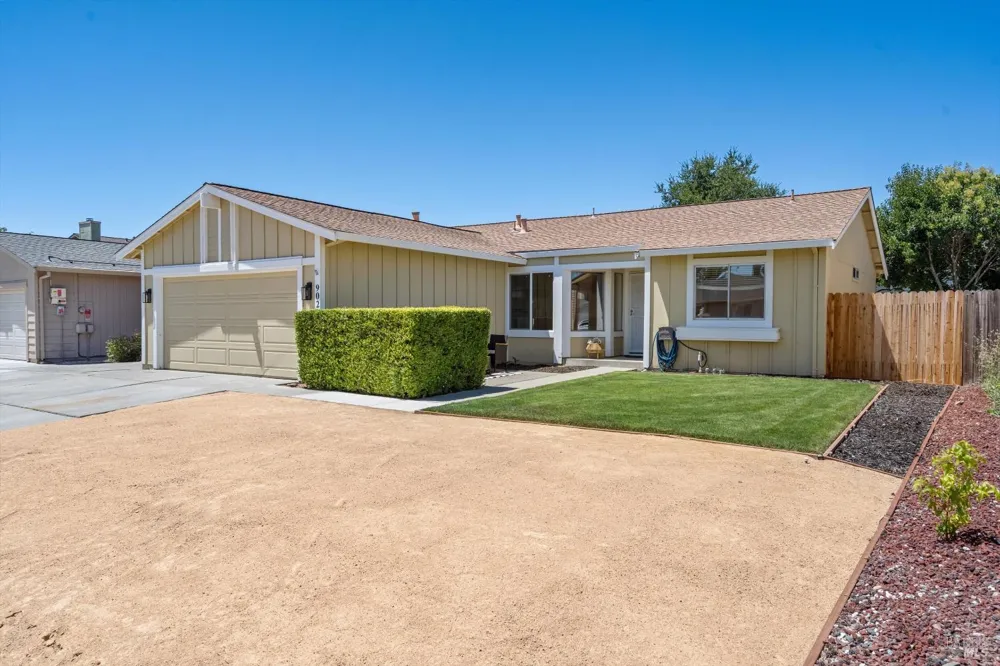 902 Whitney Avenue Suisun City, CA 94585