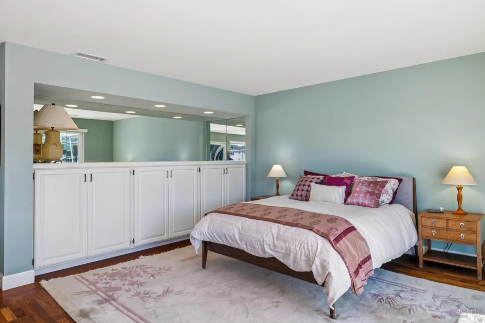 24 Mooring Road San Rafael, CA 94901