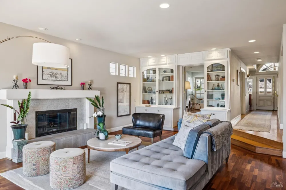 24 Mooring Road San Rafael, CA 94901
