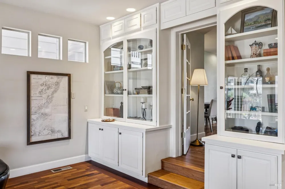 24 Mooring Road San Rafael, CA 94901