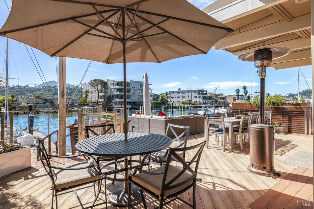 24 Mooring Road San Rafael, CA 94901