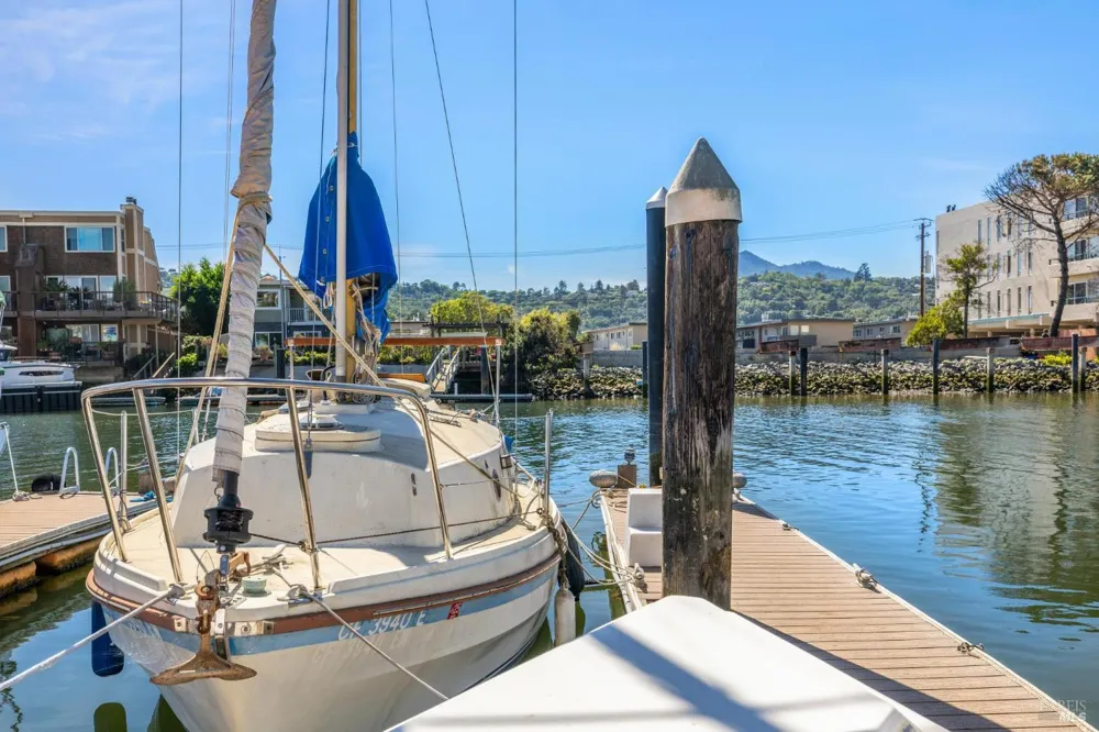 24 Mooring Road San Rafael, CA 94901