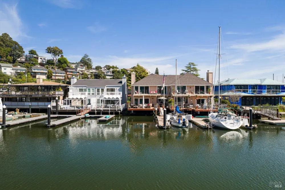 24 Mooring Road San Rafael, CA 94901