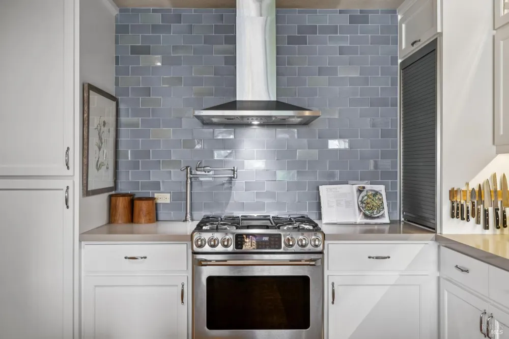 24 Mooring Road San Rafael, CA 94901