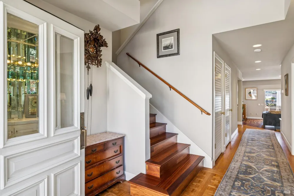 24 Mooring Road San Rafael, CA 94901