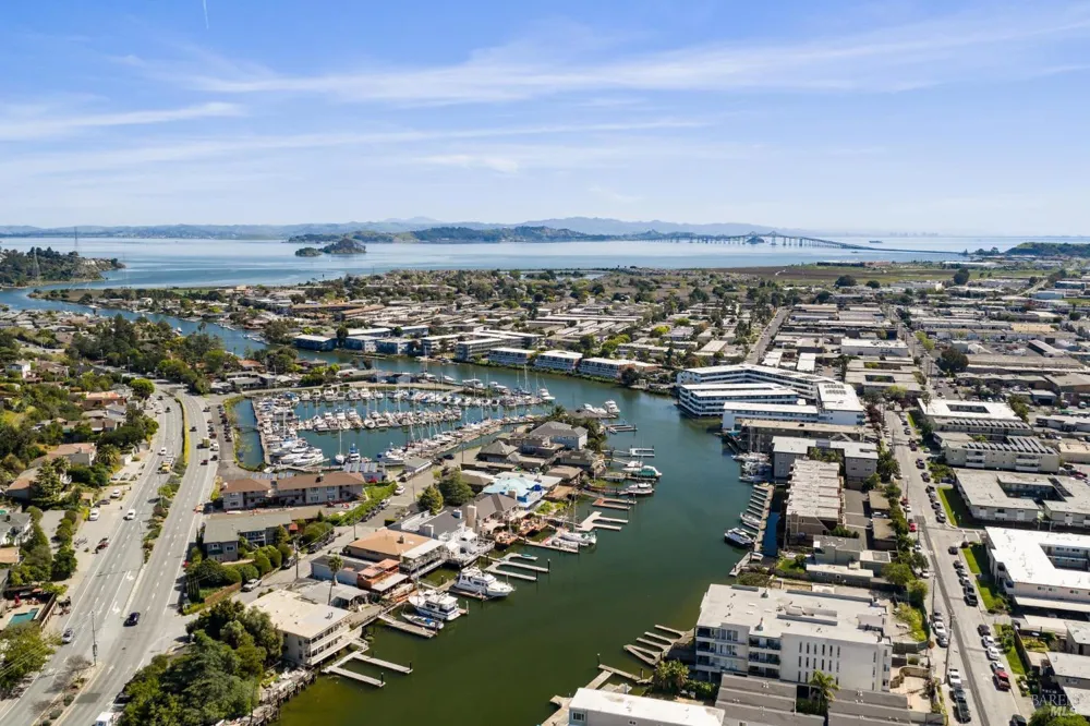 24 Mooring Road San Rafael, CA 94901