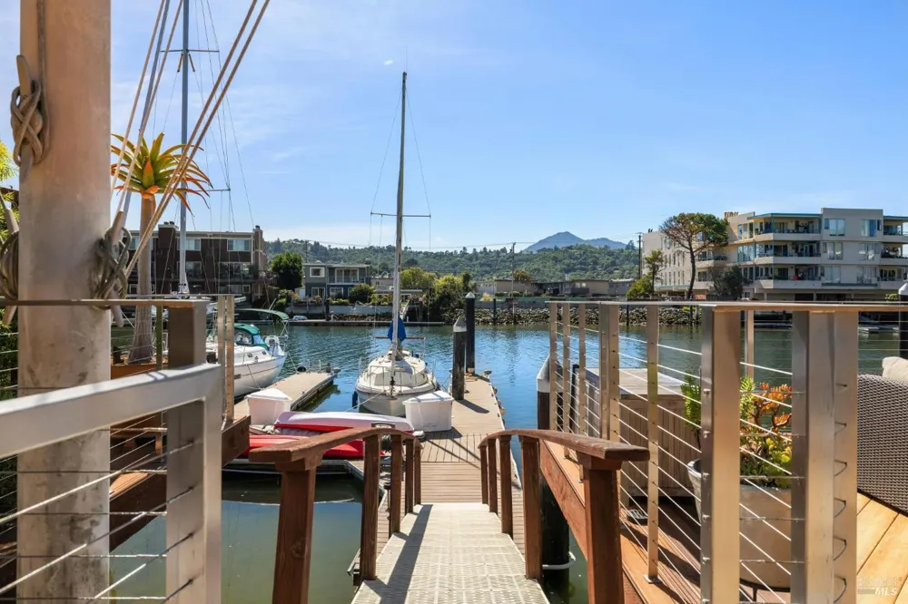 24 Mooring Road San Rafael, CA 94901