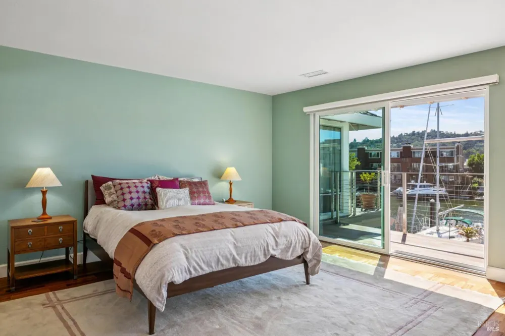 24 Mooring Road San Rafael, CA 94901
