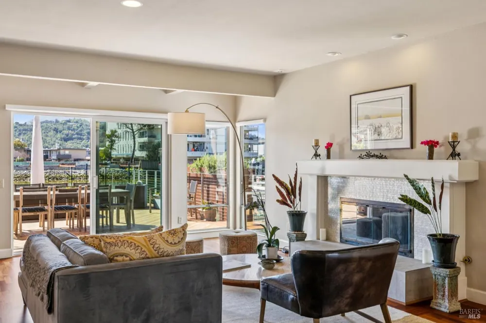 24 Mooring Road San Rafael, CA 94901