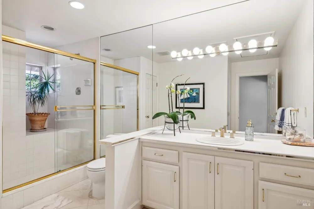 24 Mooring Road San Rafael, CA 94901