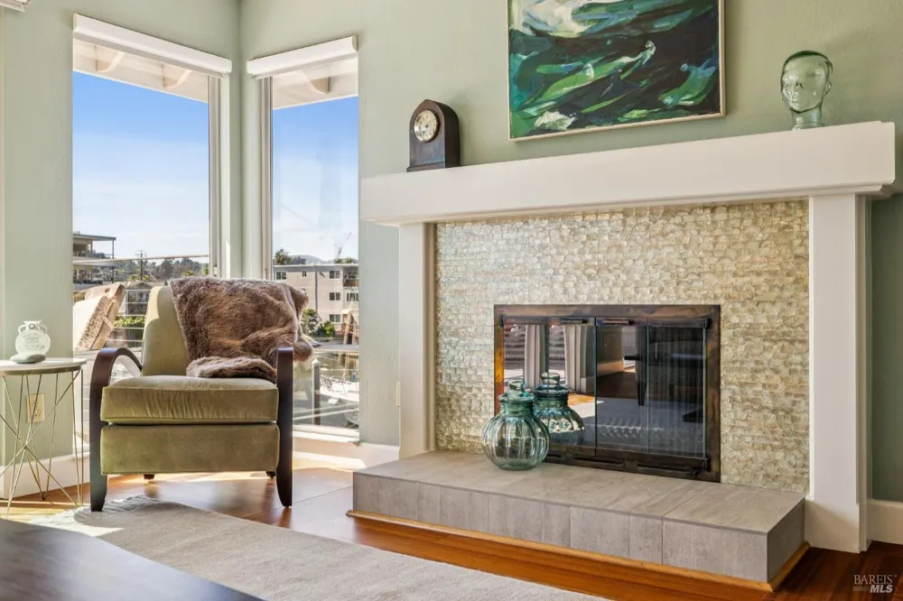 24 Mooring Road San Rafael, CA 94901
