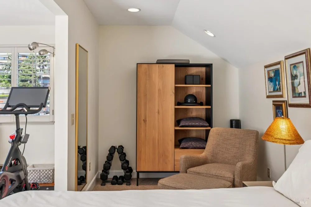 24 Mooring Road San Rafael, CA 94901