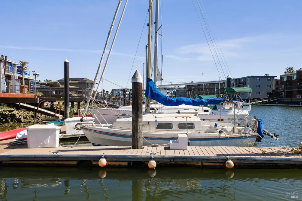 24 Mooring Road San Rafael, CA 94901