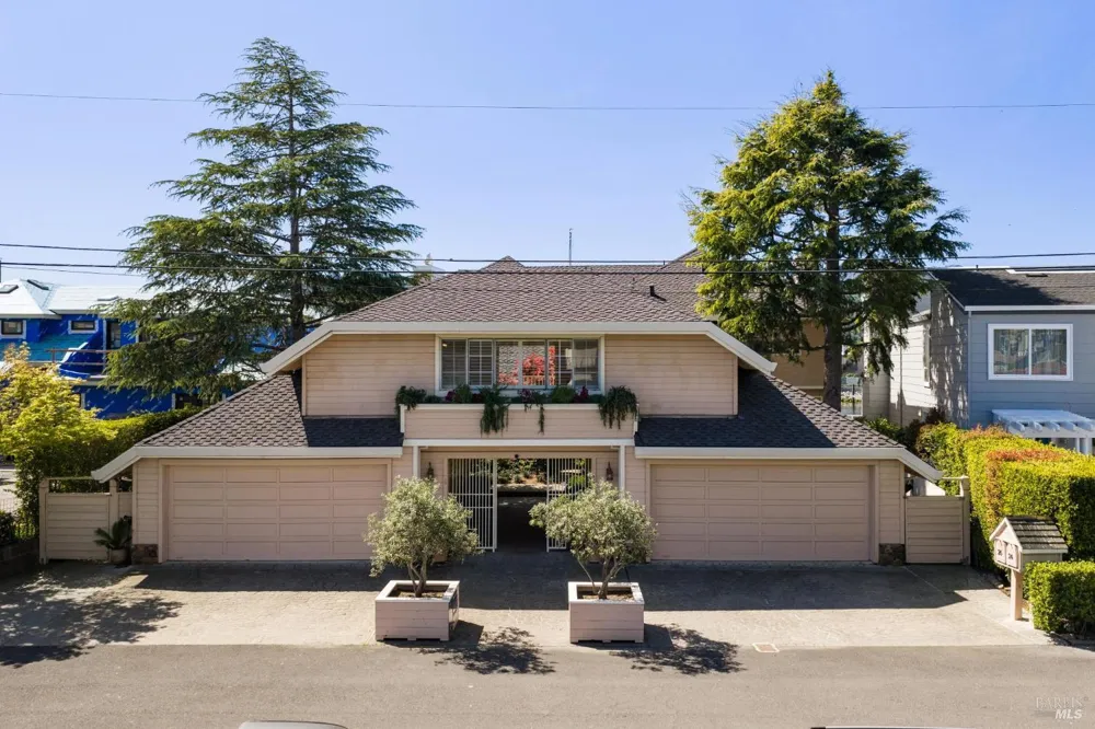 24 Mooring Road San Rafael, CA 94901