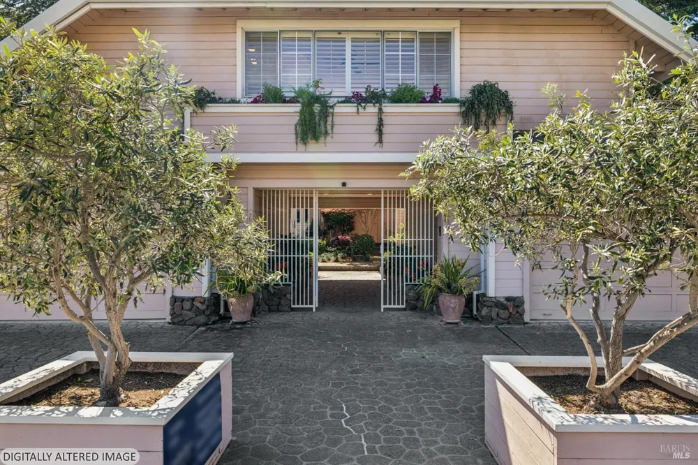 24 Mooring Road San Rafael, CA 94901