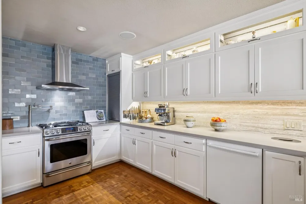 24 Mooring Road San Rafael, CA 94901