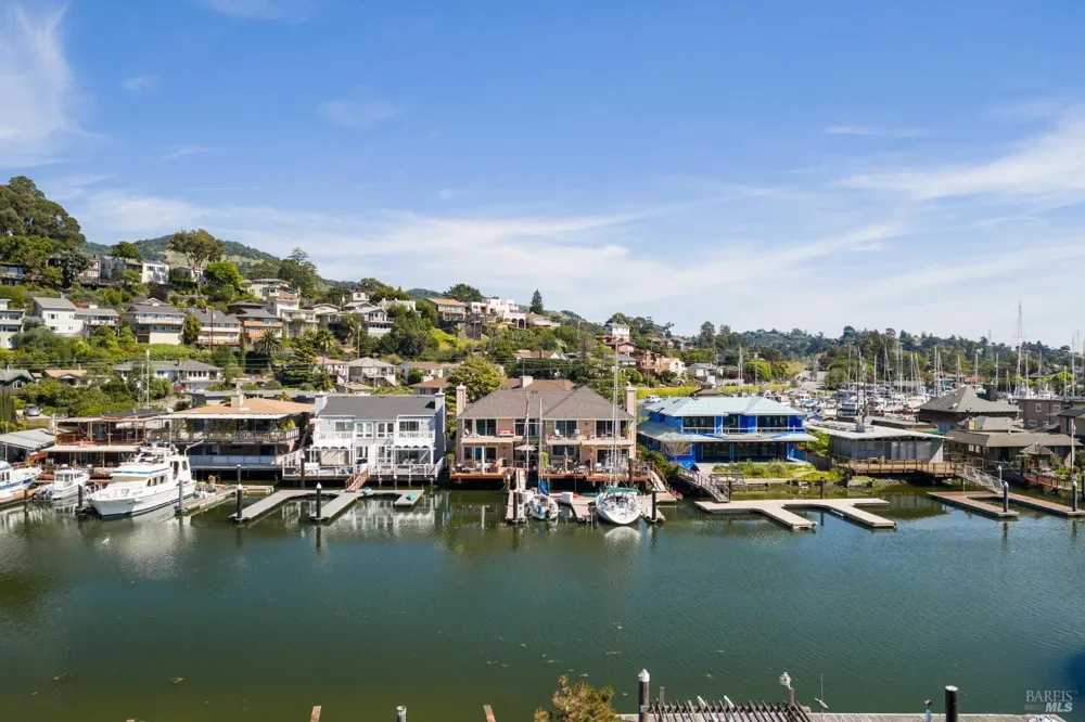 24 Mooring Road San Rafael, CA 94901