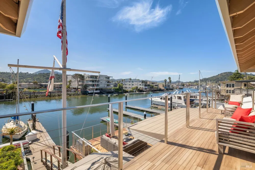 24 Mooring Road San Rafael, CA 94901