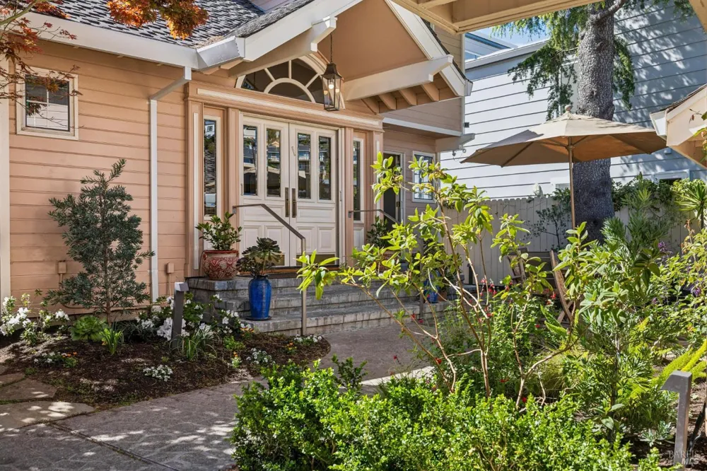 24 Mooring Road San Rafael, CA 94901