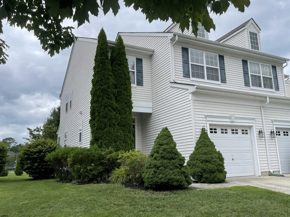 77 Meadow Cir Mays Landing, NJ 08330