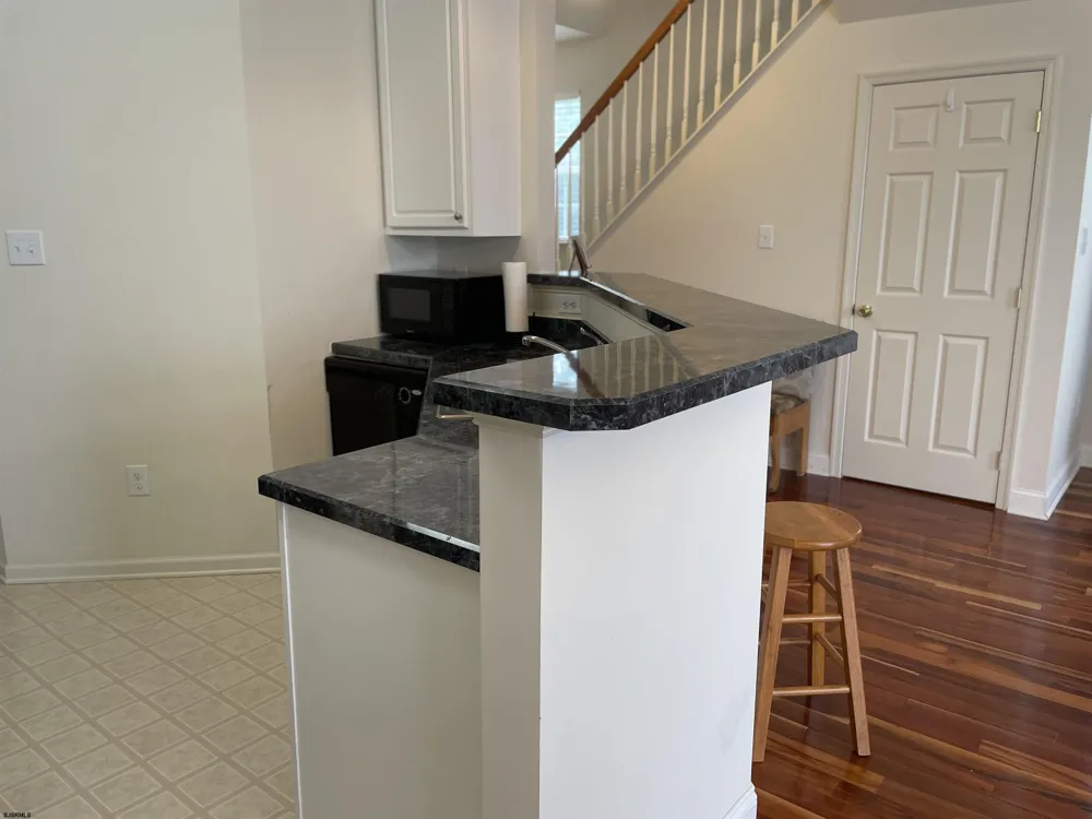 77 Meadow Cir Mays Landing, NJ 08330