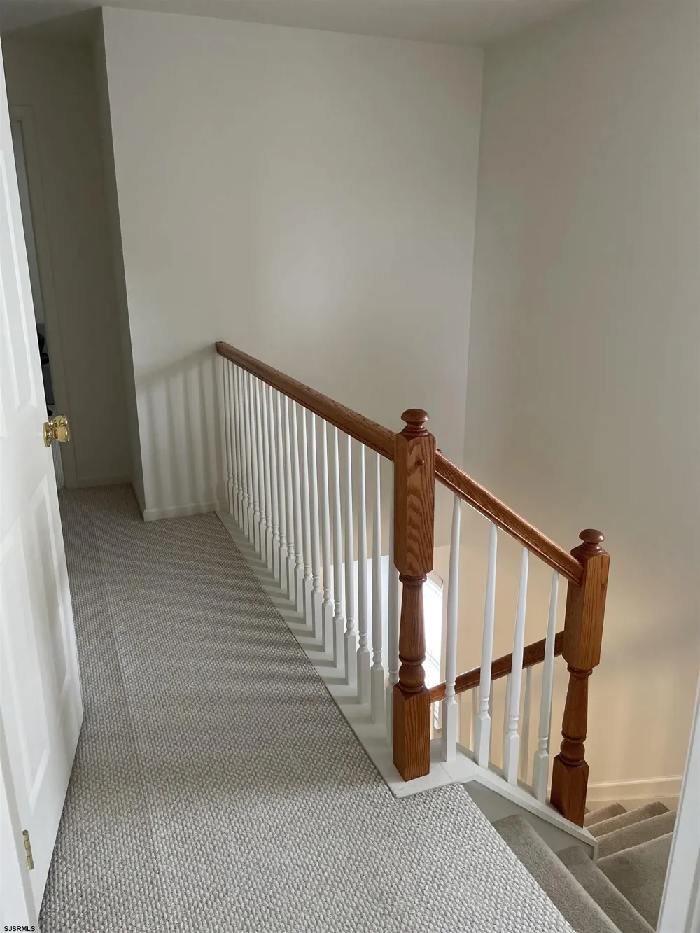77 Meadow Cir Mays Landing, NJ 08330