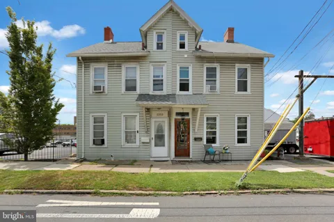 1335 CENTER STREET