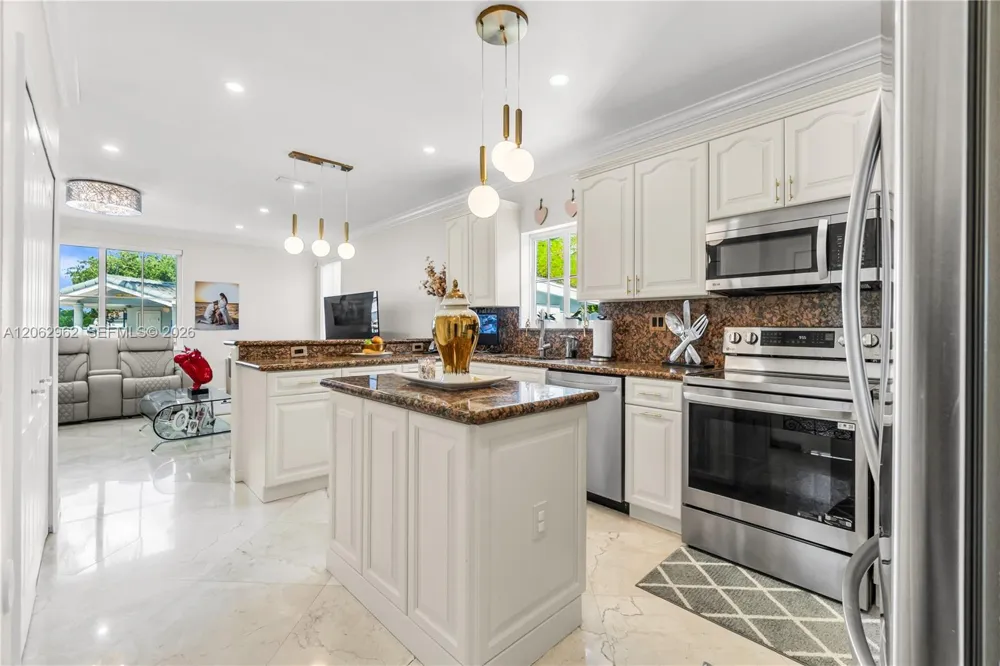 2776 SW 143rd Pl Miami, FL 33175
