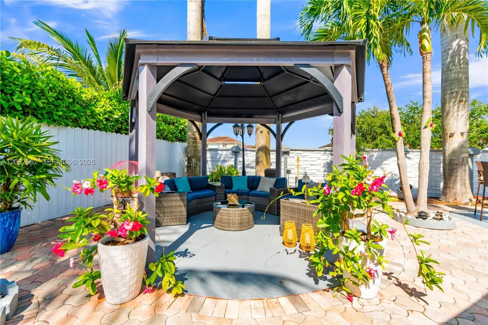 2776 SW 143rd Pl Miami, FL 33175