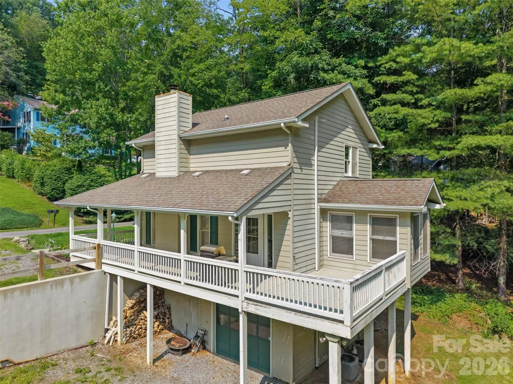 218 Junaluska Oaks Drive Waynesville, NC 28786
