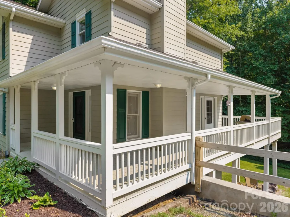 218 Junaluska Oaks Drive Waynesville, NC 28786