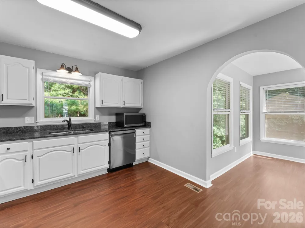 218 Junaluska Oaks Drive Waynesville, NC 28786