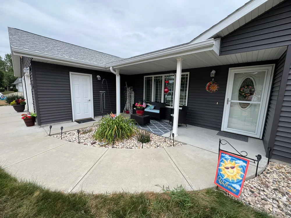 326 Rock River Drive Edgerton, MN 56128