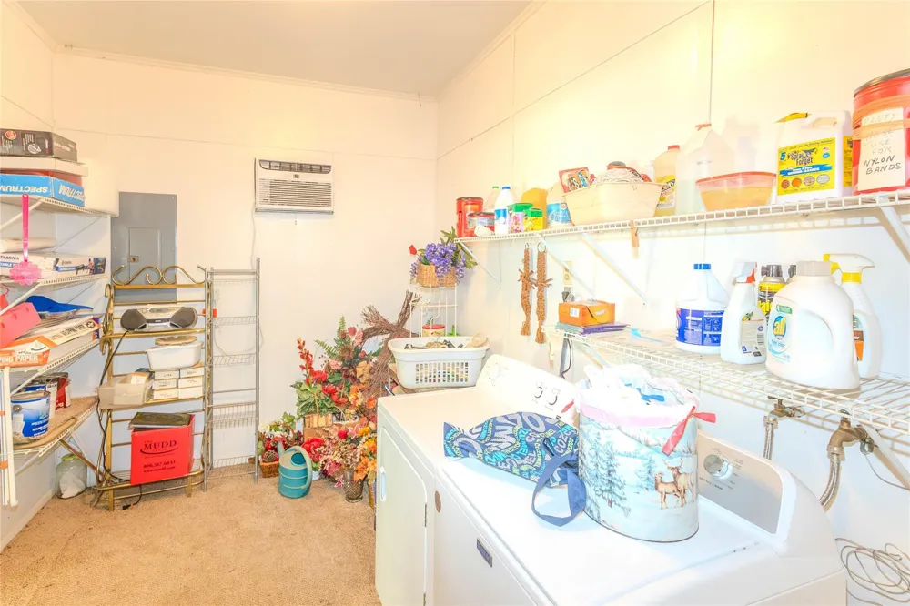 165 County Road 2359 Liberty, TX 77575