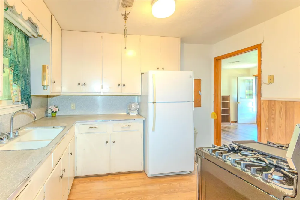 165 County Road 2359 Liberty, TX 77575
