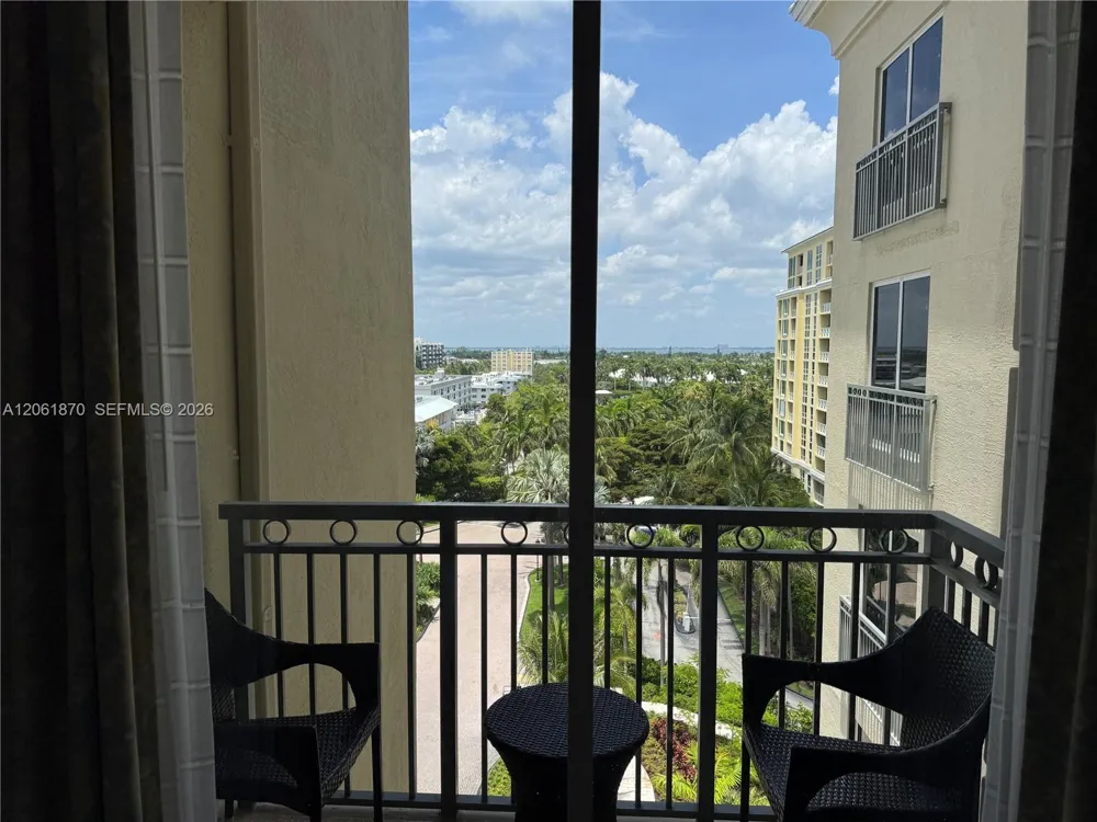 455 Grand Bay Dr #717 Key Biscayne, FL 33149