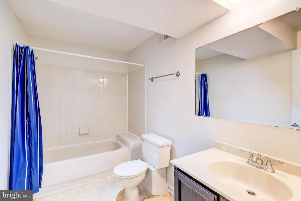 14536 CASTLEFORD COURT Centreville, VA 20121