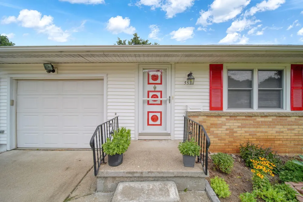 5574 Dogwood Drive Jackson, MI 49201