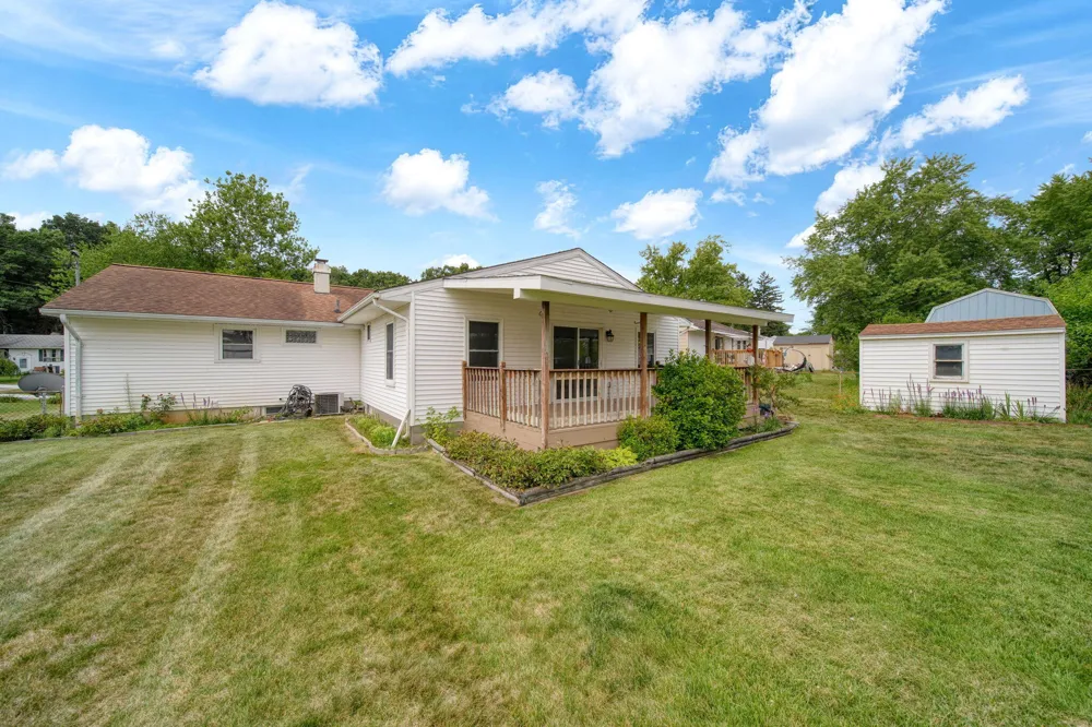 5574 Dogwood Drive Jackson, MI 49201