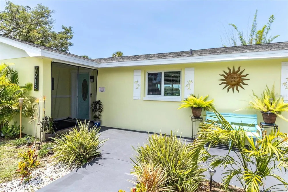 7213 PENINSULAR DRIVE New Port Richey, FL 34652