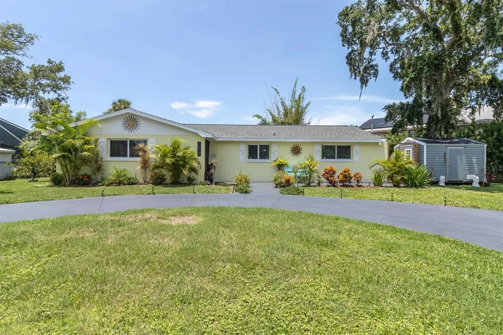 7213 PENINSULAR DRIVE New Port Richey, FL 34652