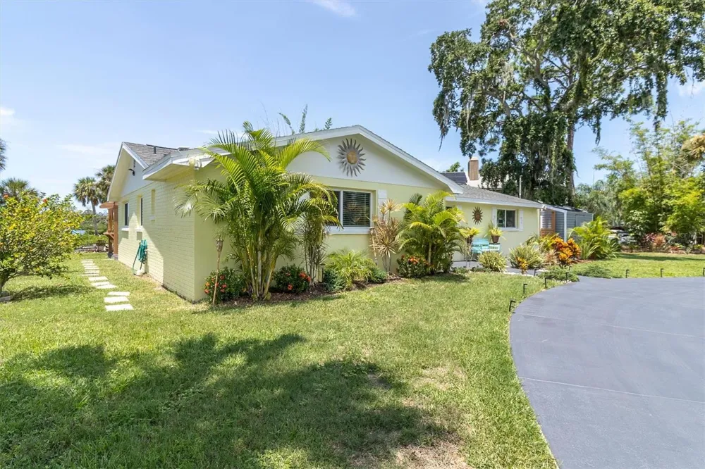 7213 PENINSULAR DRIVE New Port Richey, FL 34652