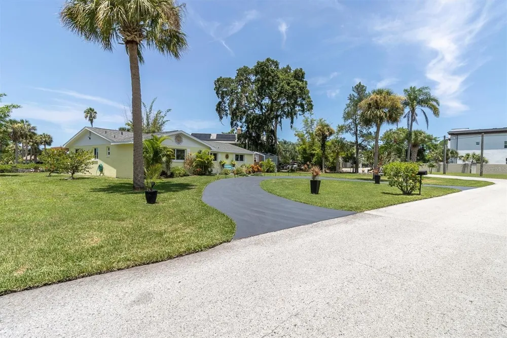 7213 PENINSULAR DRIVE New Port Richey, FL 34652