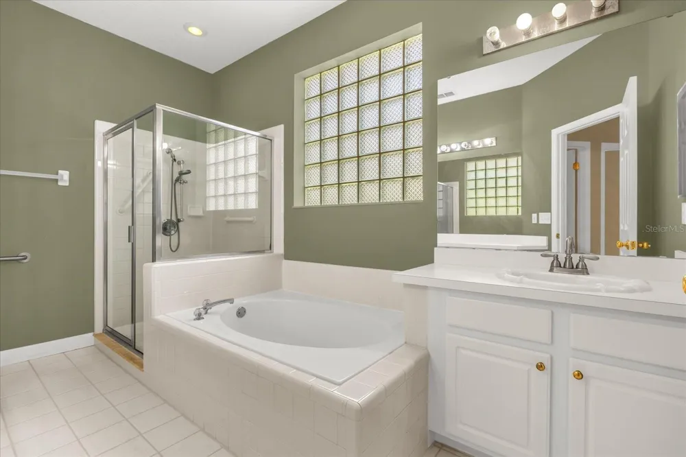 5653 MAGNOLIA BLOOM TERRACE Oviedo, FL 32765