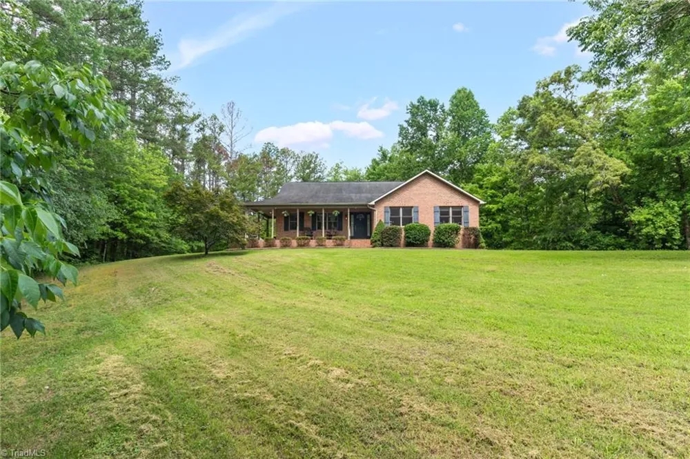 7150 Belews Run Road Walnut Cove, NC 27052