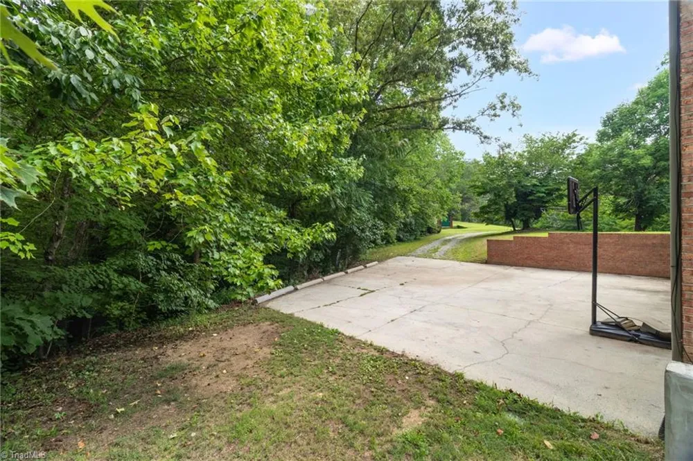 7150 Belews Run Road Walnut Cove, NC 27052