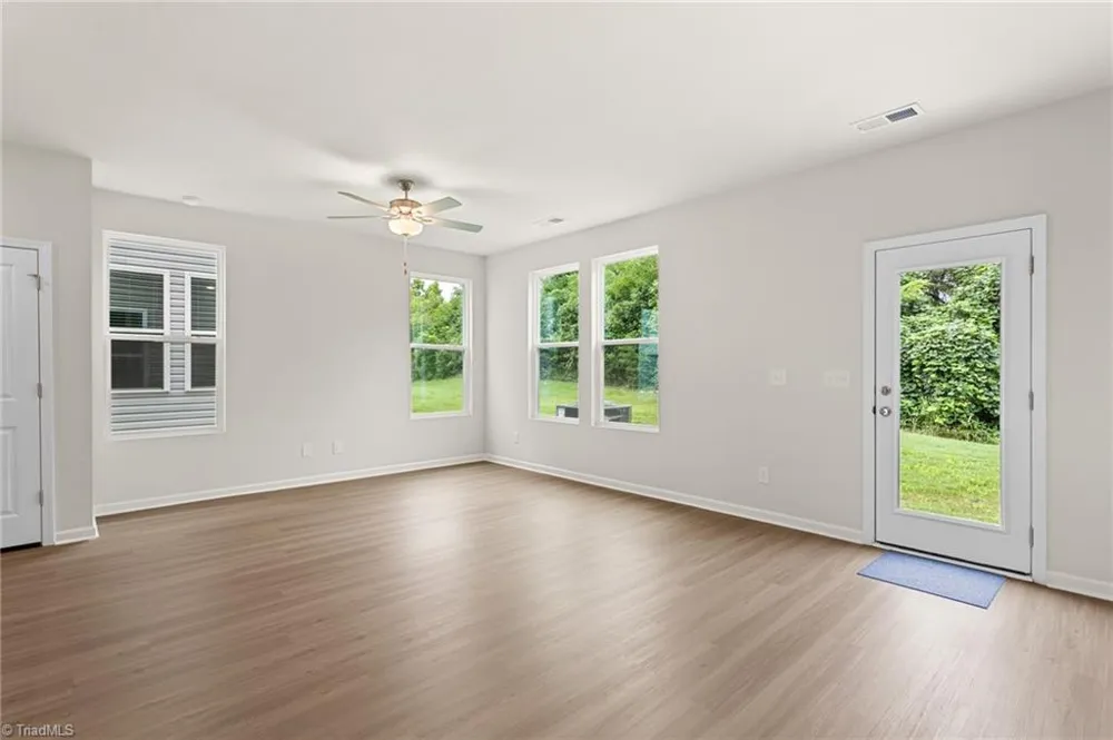 2116 Willow Glen Drive Graham, NC 27253