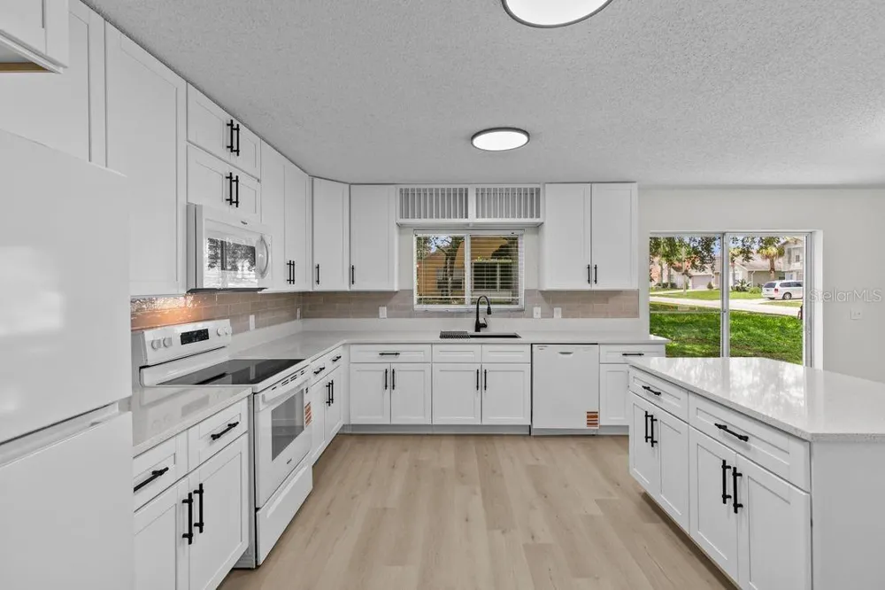 1537 MORNING STAR DRIVE Clermont, FL 34714