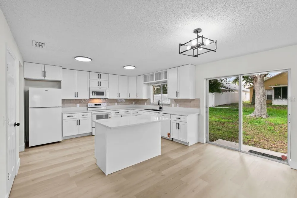 1537 MORNING STAR DRIVE Clermont, FL 34714